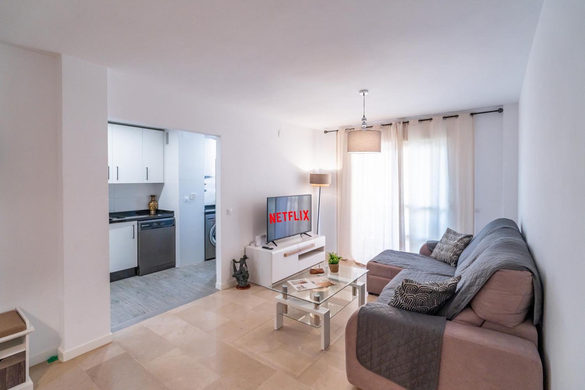 Casa Playa Guadalmar, Beautiful Apartment In Front Of The Sea, Wifi, Ac, Smart Tv, Private Parking Malaga Exterior photo